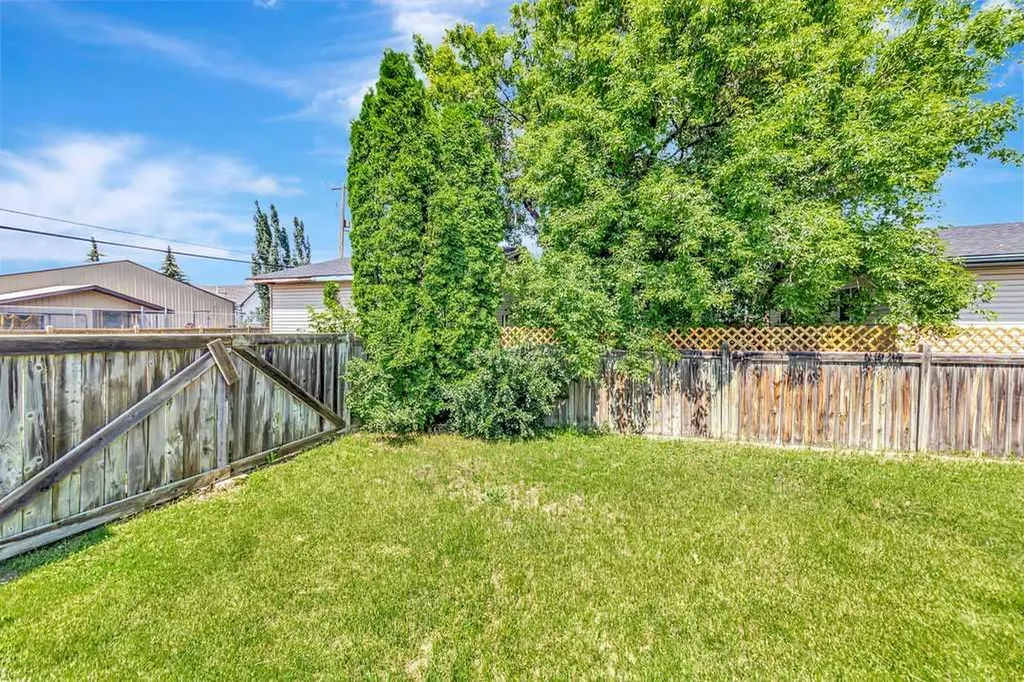 1512 49 Avenue Lloydminster SK S9V 1T3