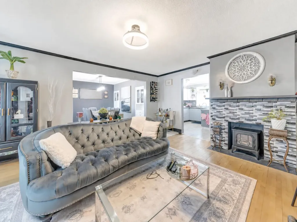 1512 49 Avenue Lloydminster SK S9V 1T3
