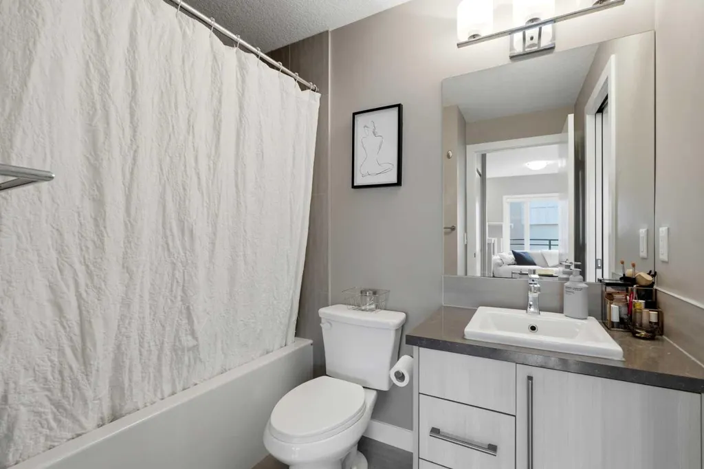 71 34 Avenue SW Calgary AB T2S 3H4