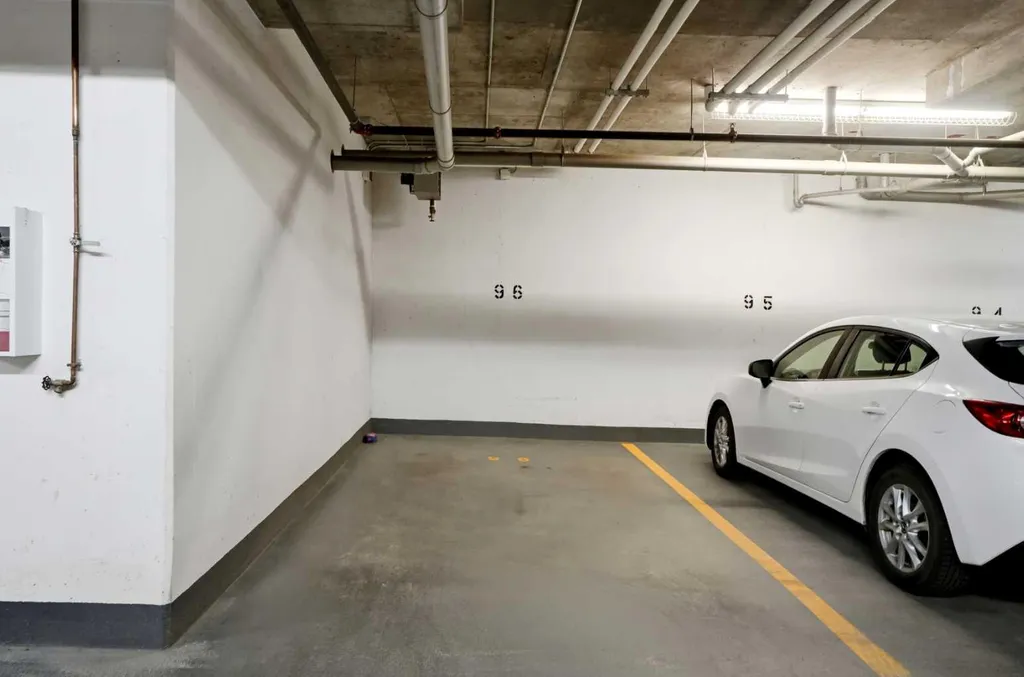 71 34 Avenue SW Calgary AB T2S 3H4