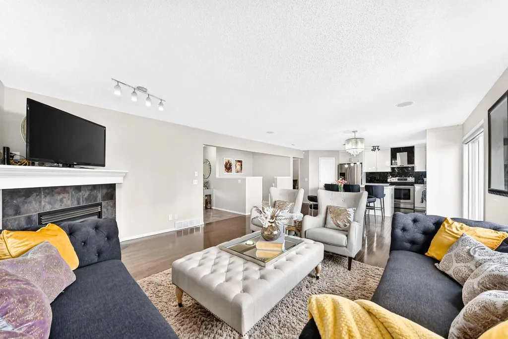 150 Springmere Drive Chestermere AB T1X1V9