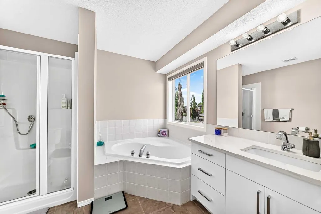150 Springmere Drive Chestermere AB T1X1V9