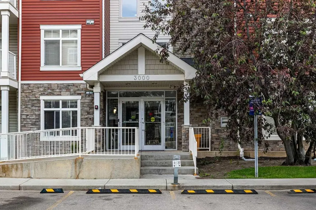 155 Skyview Ranch Way NE Calgary AB T3N0L2