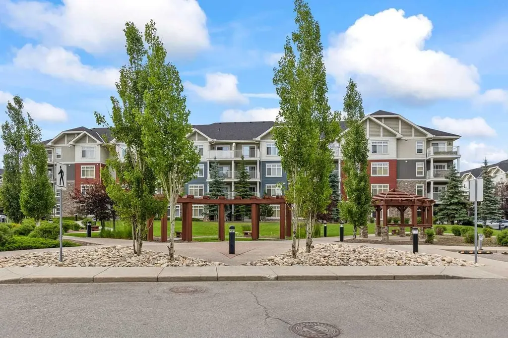155 Skyview Ranch Way NE Calgary AB T3N0L2