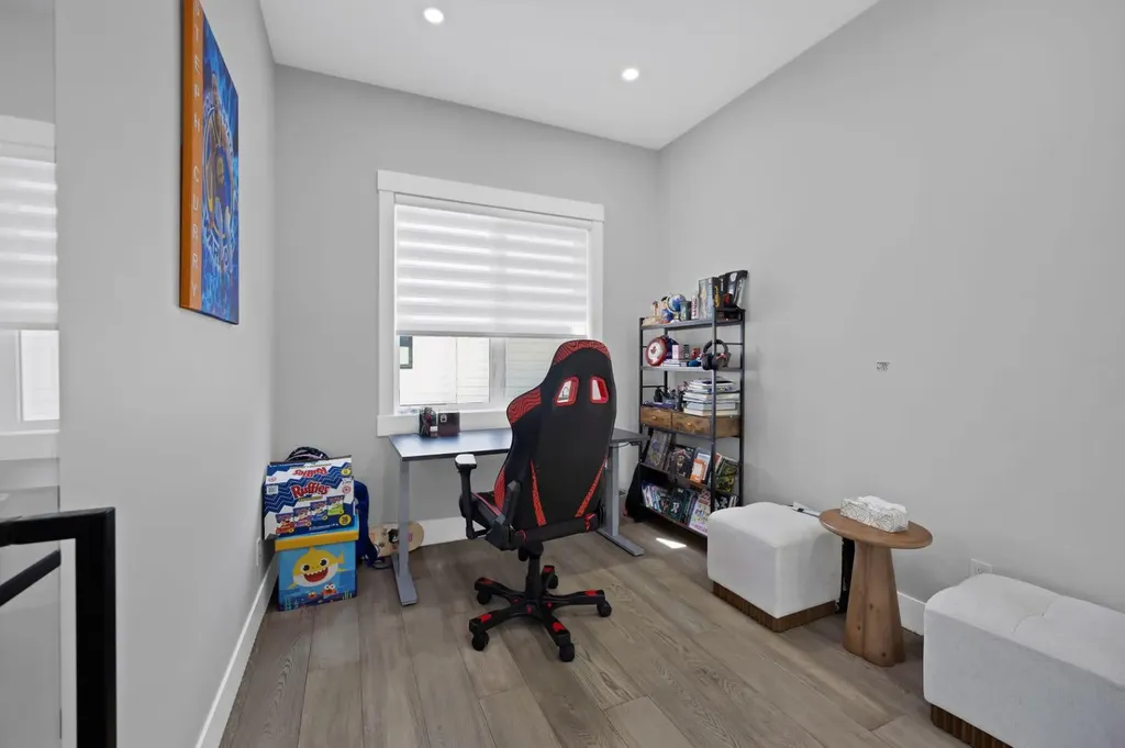 34 Rockford Park NW Calgary AB T3G0G7