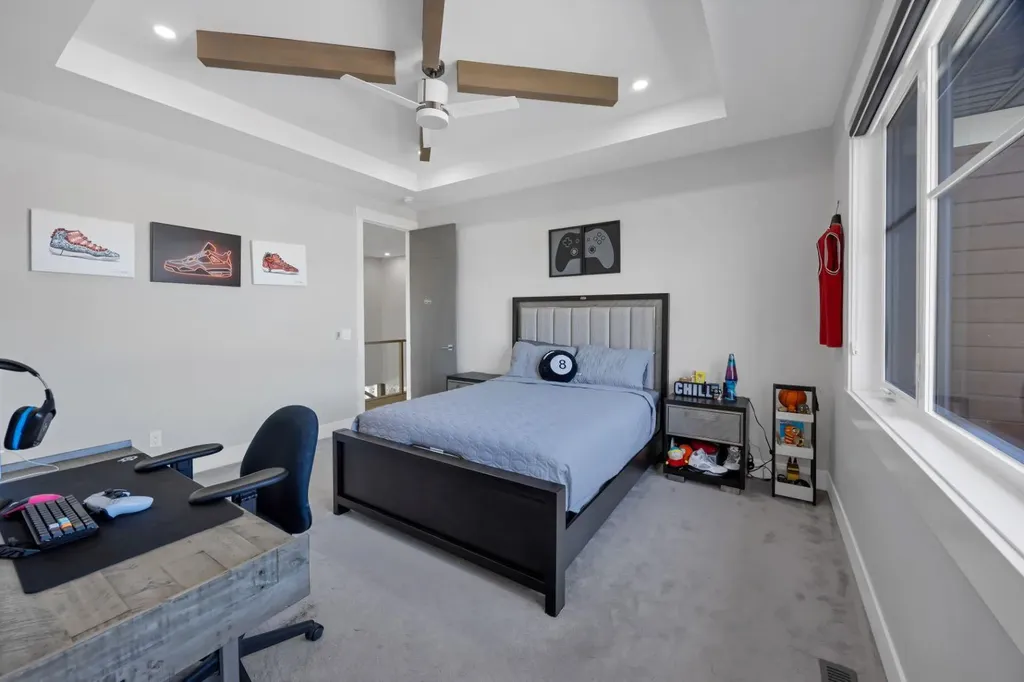 34 Rockford Park NW Calgary AB T3G0G7