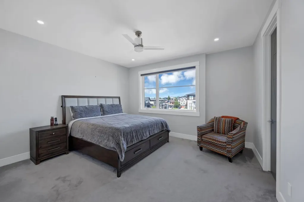 34 Rockford Park NW Calgary AB T3G0G7