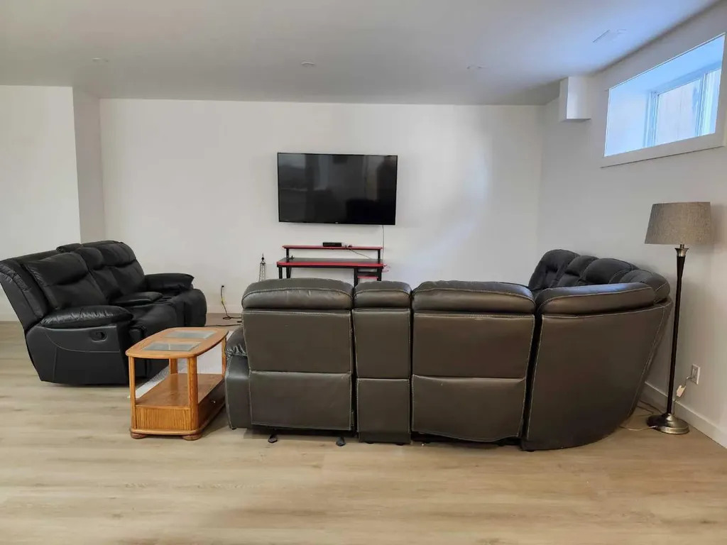 628 Bankview Drive Drumheller AB T0J0Y6