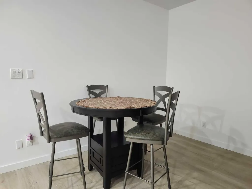 628 Bankview Drive Drumheller AB T0J0Y6