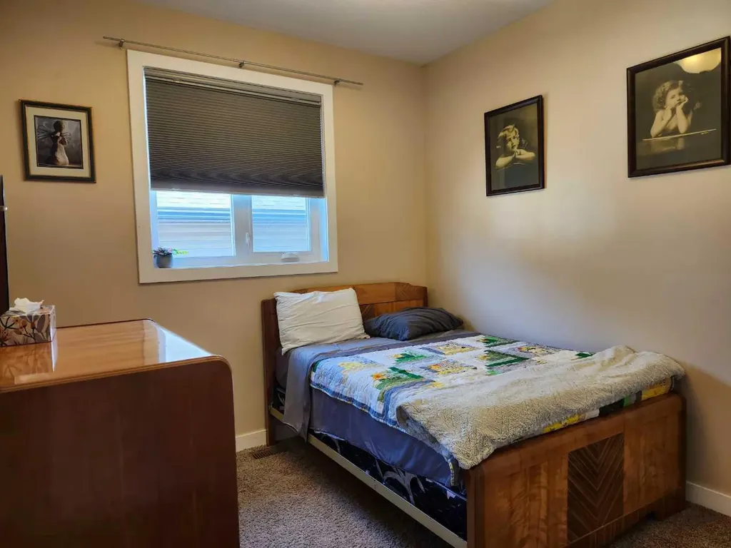 628 Bankview Drive Drumheller AB T0J0Y6