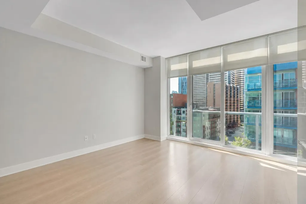 118 Waterfront Court SW Calgary AB T2P 1K8