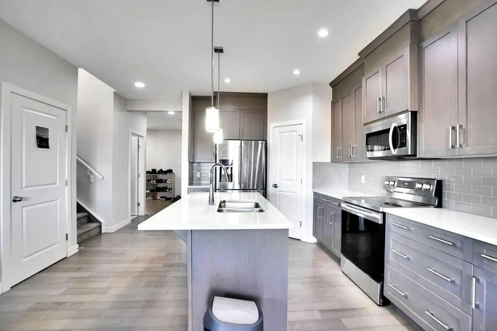 99 Savanna Way NE Calgary AB T3J 0Y6