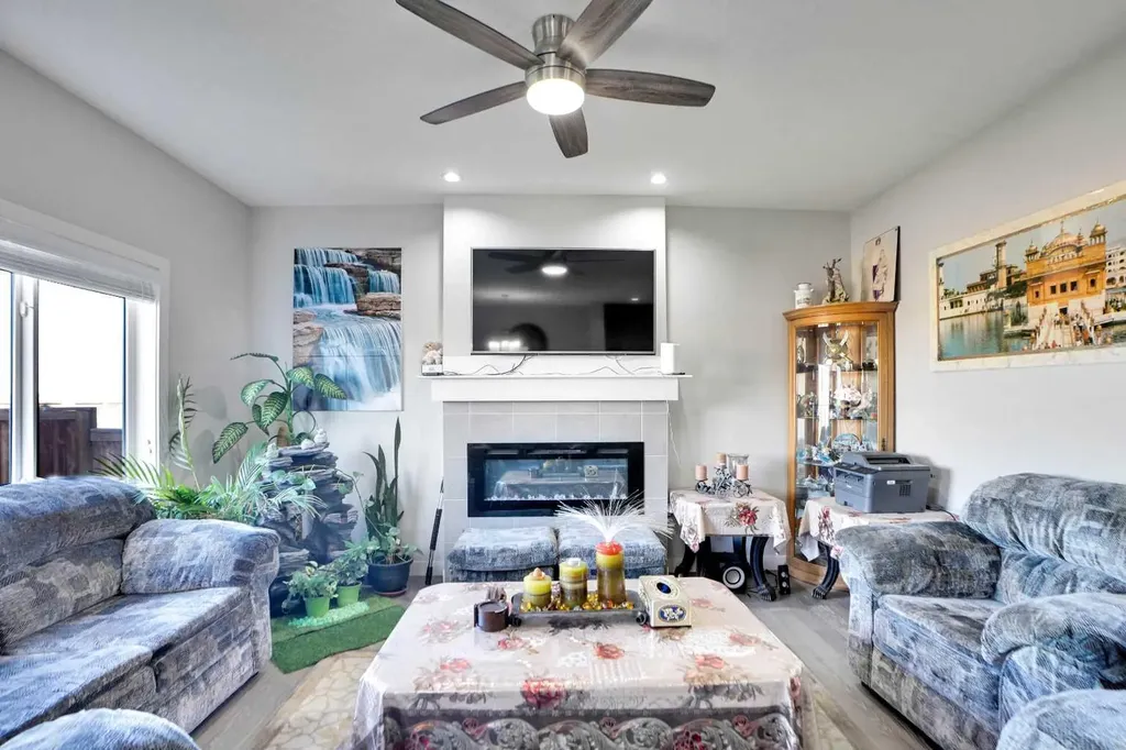 99 Savanna Way NE Calgary AB T3J 0Y6