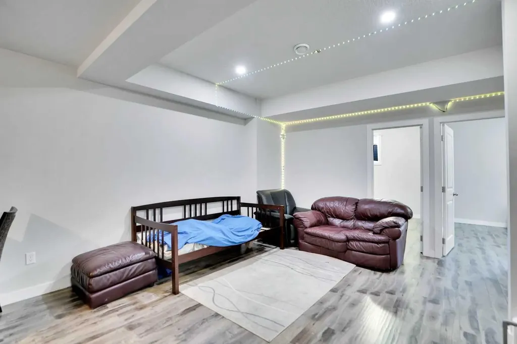 99 Savanna Way NE Calgary AB T3J 0Y6