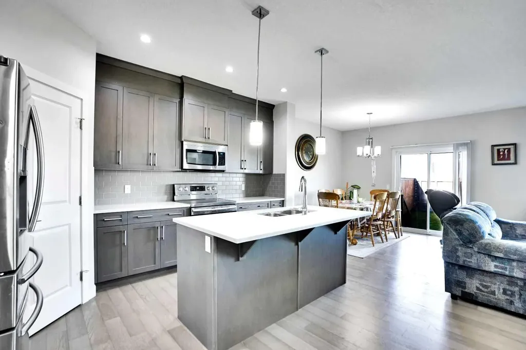 99 Savanna Way NE Calgary AB T3J 0Y6