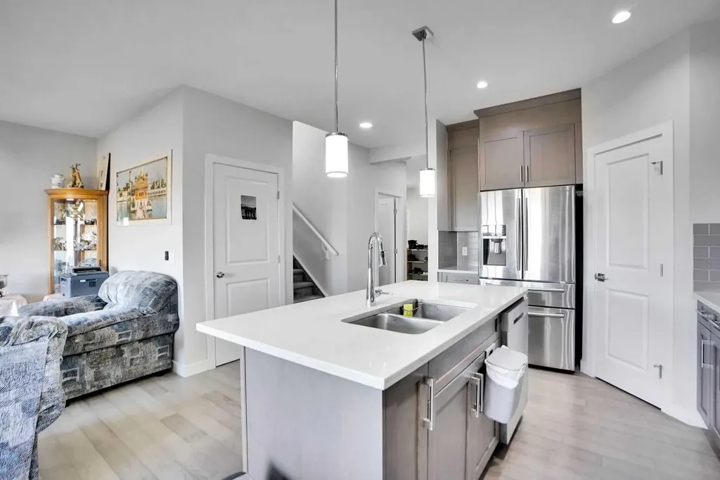 99 Savanna Way NE Calgary AB T3J 0Y6