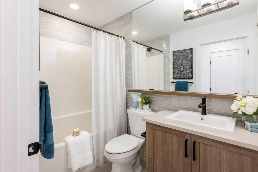 86 Heirloom Passage SE Calgary AB T3S 1H2