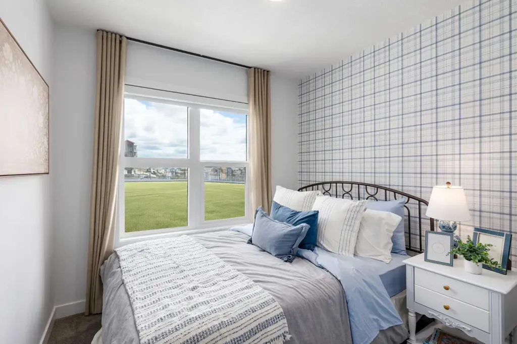 86 Heirloom Passage SE Calgary AB T3S 1H2