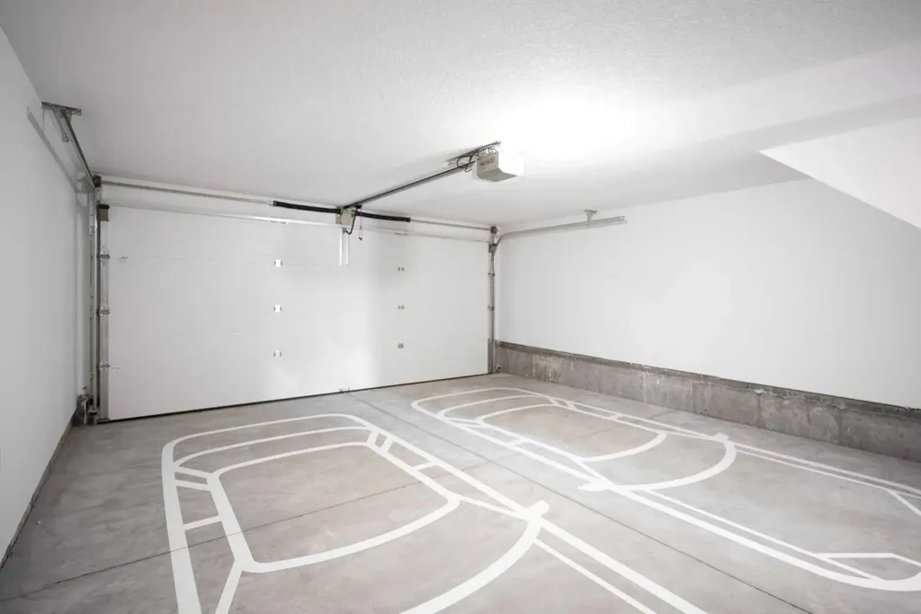 86 Heirloom Passage SE Calgary AB T3S 1H2