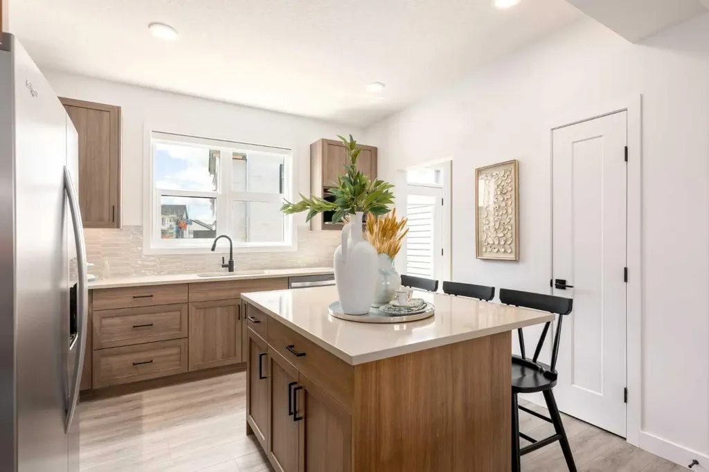 86 Heirloom Passage SE Calgary AB T3S 1H2