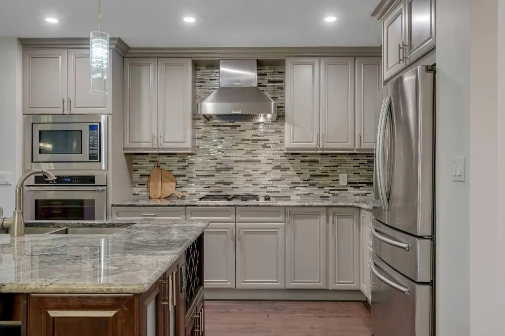 4143 Varsity Road NW Calgary AB T3B 2Y5