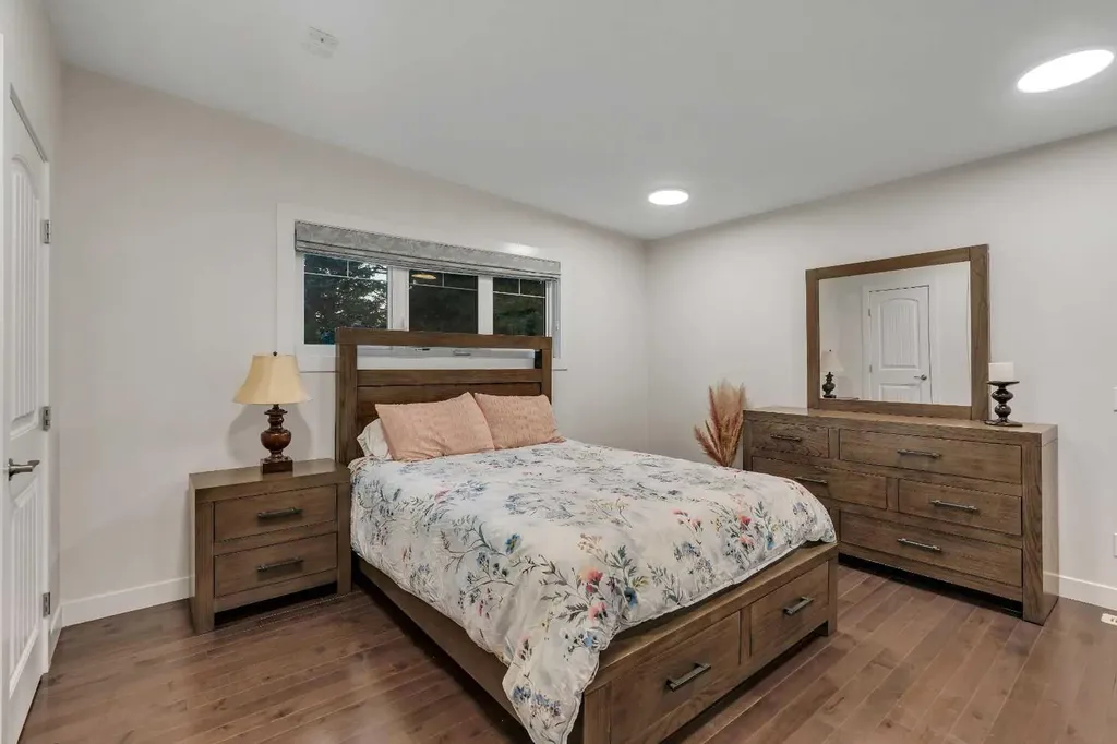 4143 Varsity Road NW Calgary AB T3B 2Y5