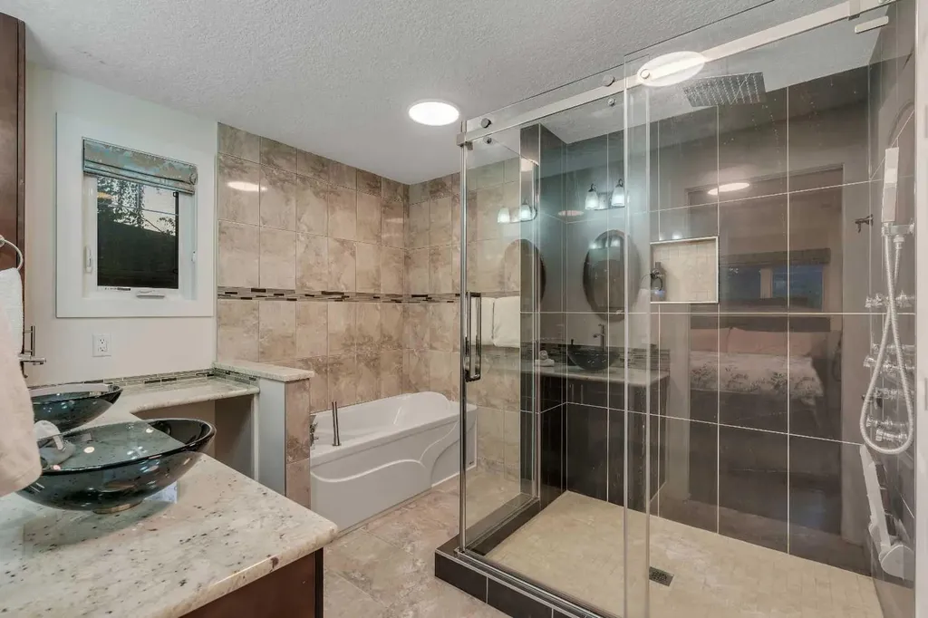 4143 Varsity Road NW Calgary AB T3B 2Y5