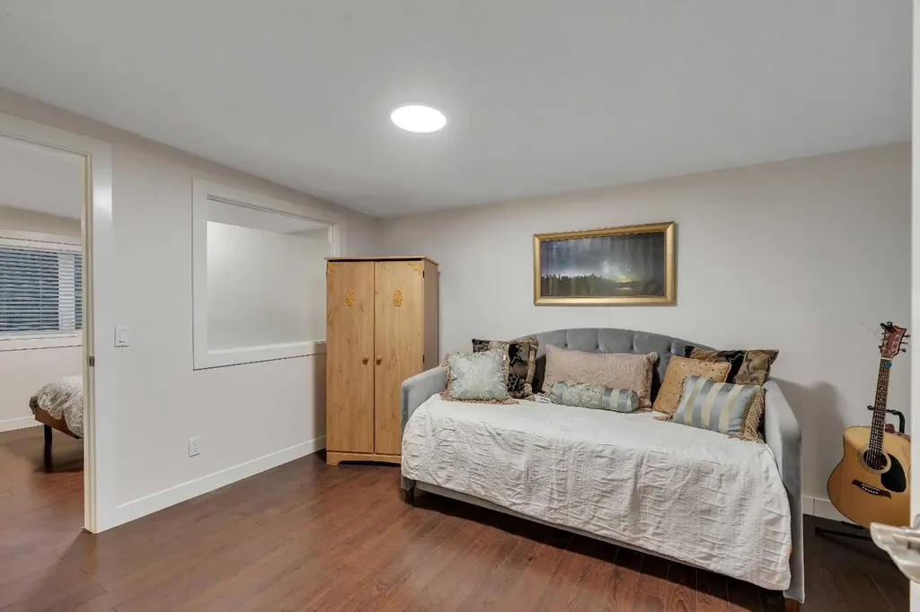 4143 Varsity Road NW Calgary AB T3B 2Y5