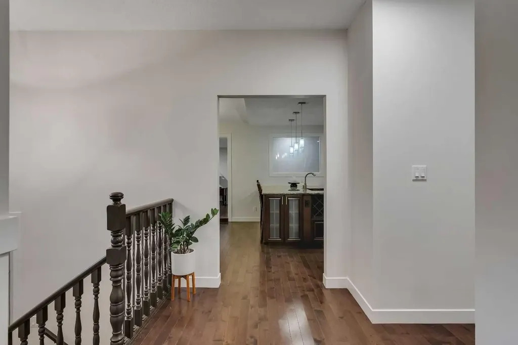 4143 Varsity Road NW Calgary AB T3B 2Y5