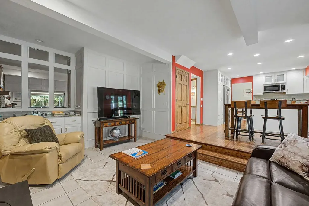 75 Deerbrook Road SE Calgary AB T2J 6G5