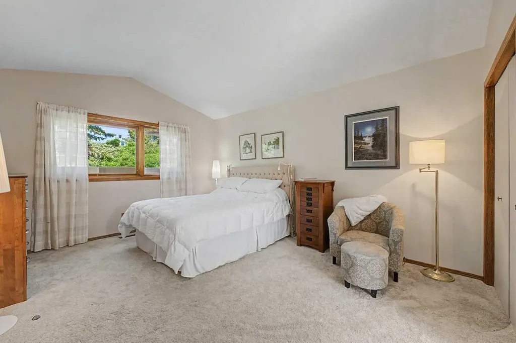 75 Deerbrook Road SE Calgary AB T2J 6G5