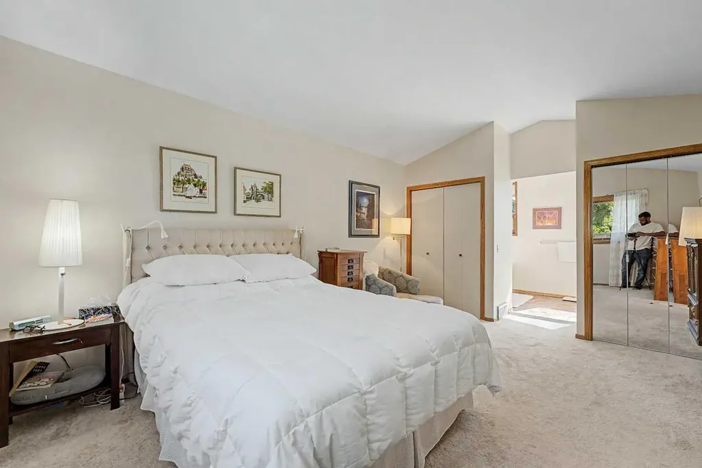 75 Deerbrook Road SE Calgary AB T2J 6G5