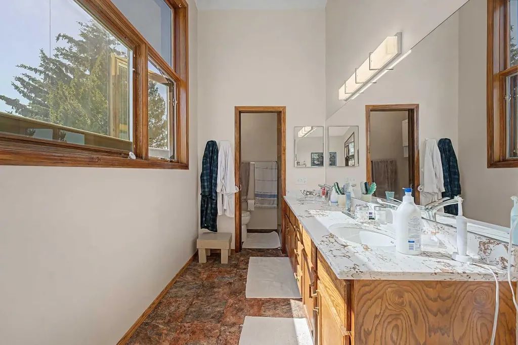 75 Deerbrook Road SE Calgary AB T2J 6G5