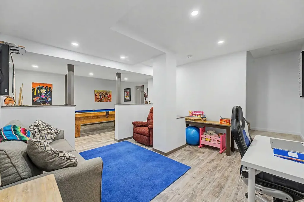 75 Deerbrook Road SE Calgary AB T2J 6G5