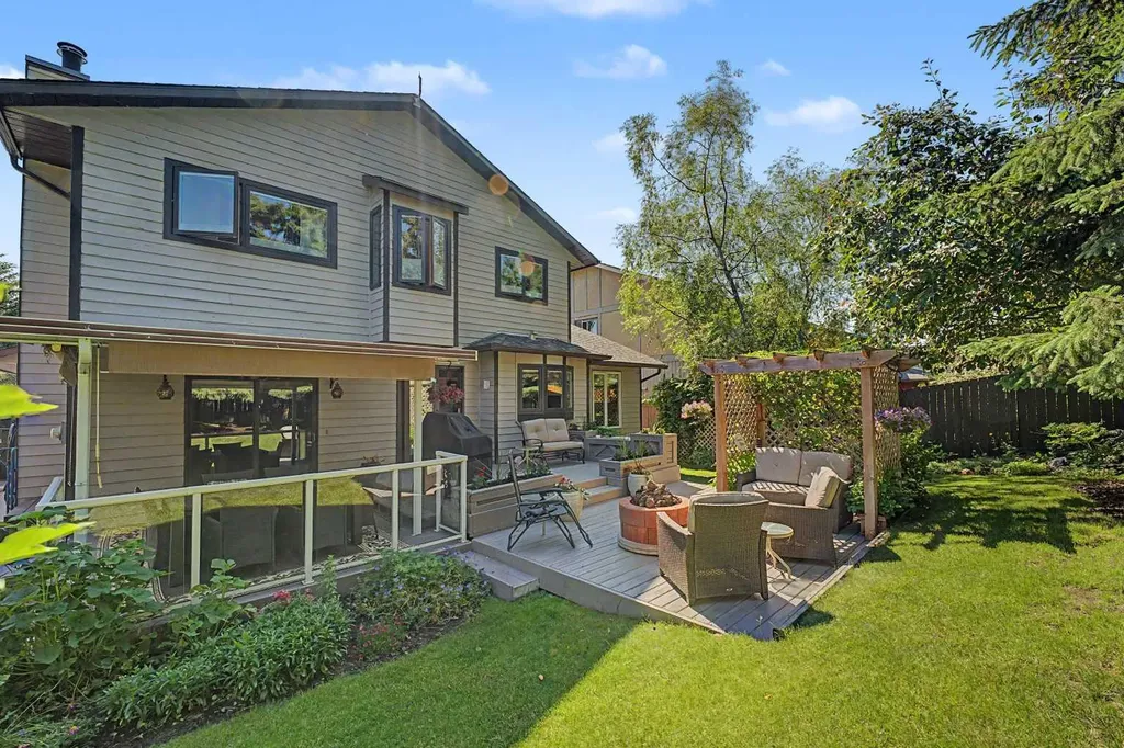 75 Deerbrook Road SE Calgary AB T2J 6G5