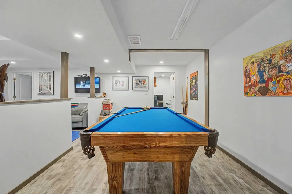 75 Deerbrook Road SE Calgary AB T2J 6G5