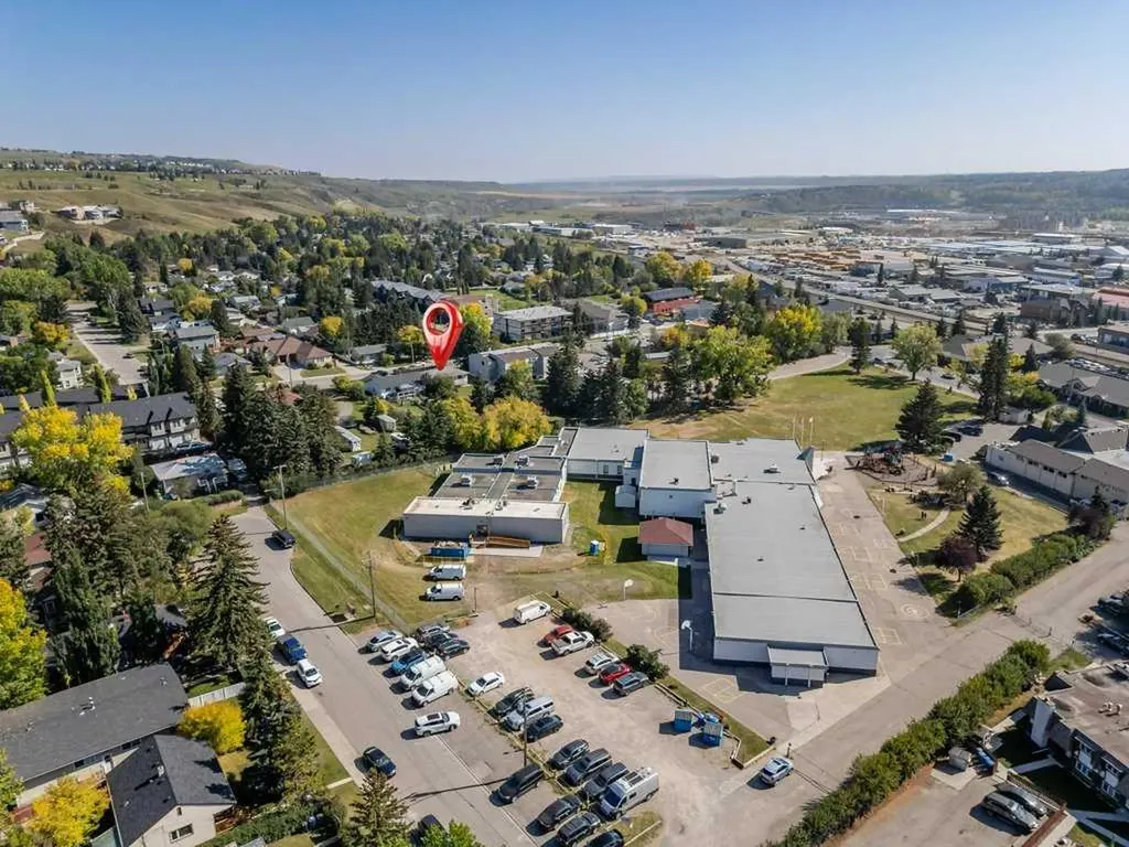 217 Ross Avenue Cochrane AB T4C1C9