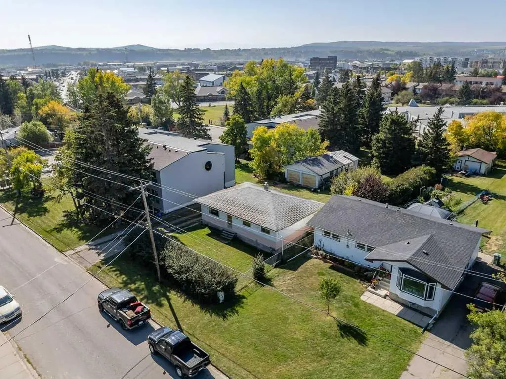 217 Ross Avenue Cochrane AB T4C1C9