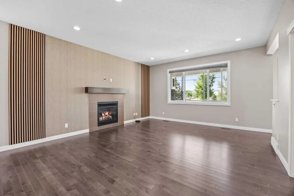 63 Redstone Gardens NE Calgary AB T3N 0J8