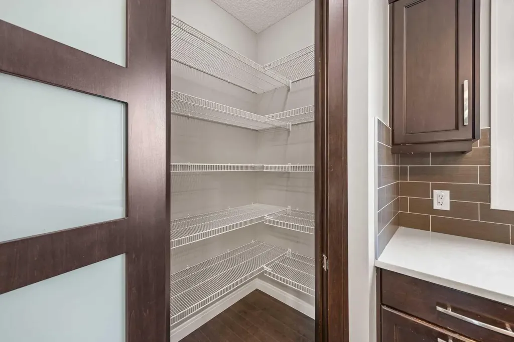 63 Redstone Gardens NE Calgary AB T3N 0J8