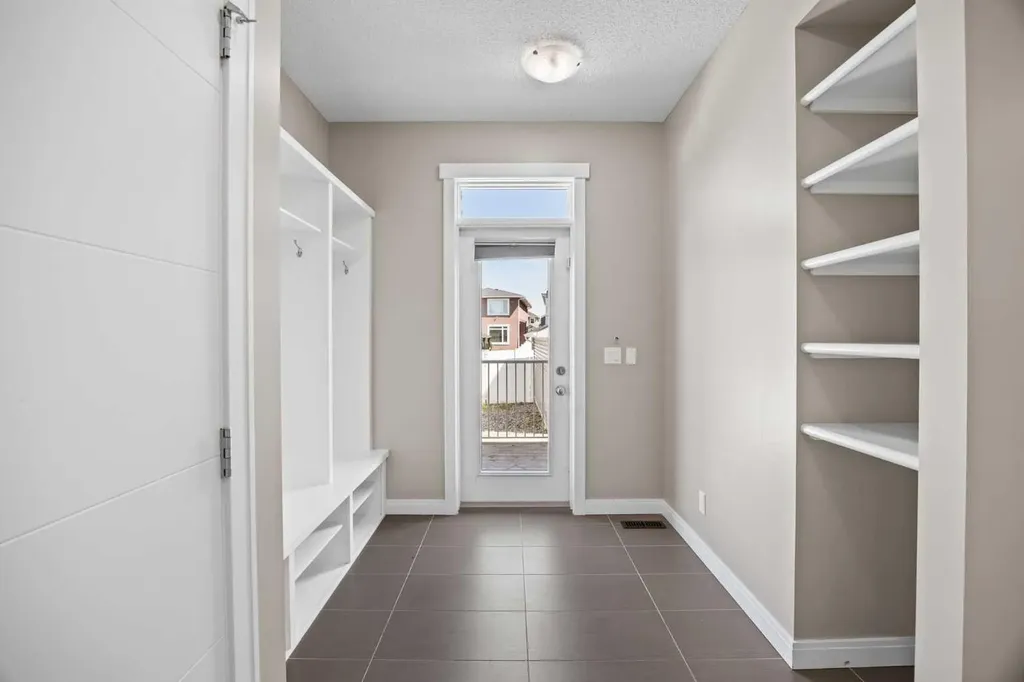 63 Redstone Gardens NE Calgary AB T3N 0J8