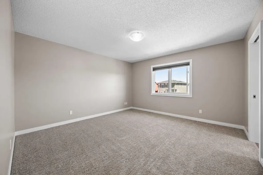 63 Redstone Gardens NE Calgary AB T3N 0J8
