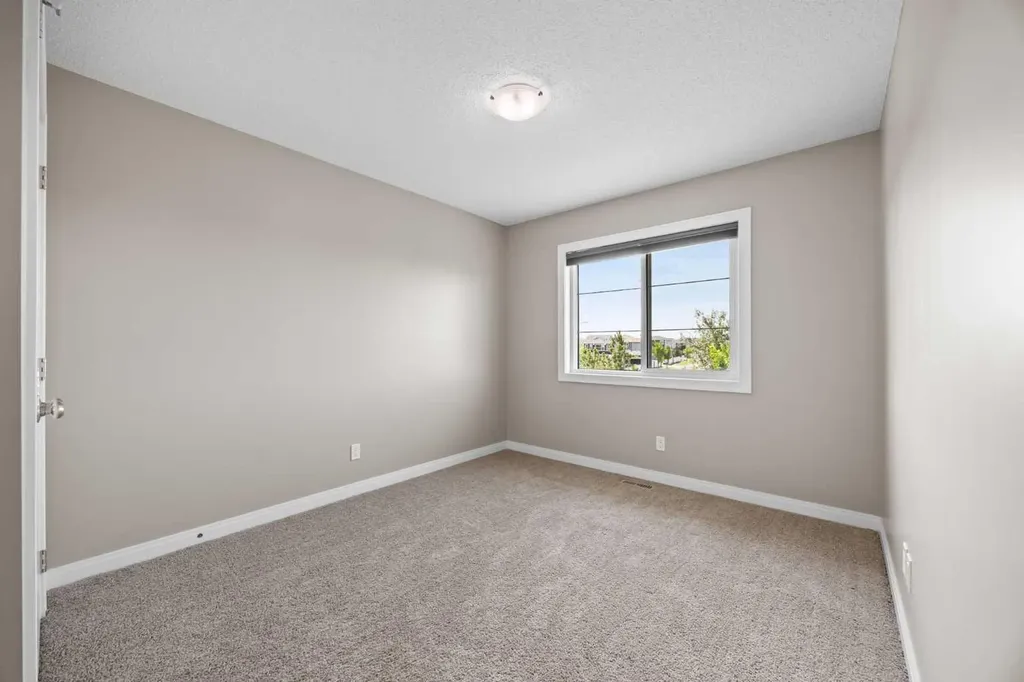 63 Redstone Gardens NE Calgary AB T3N 0J8