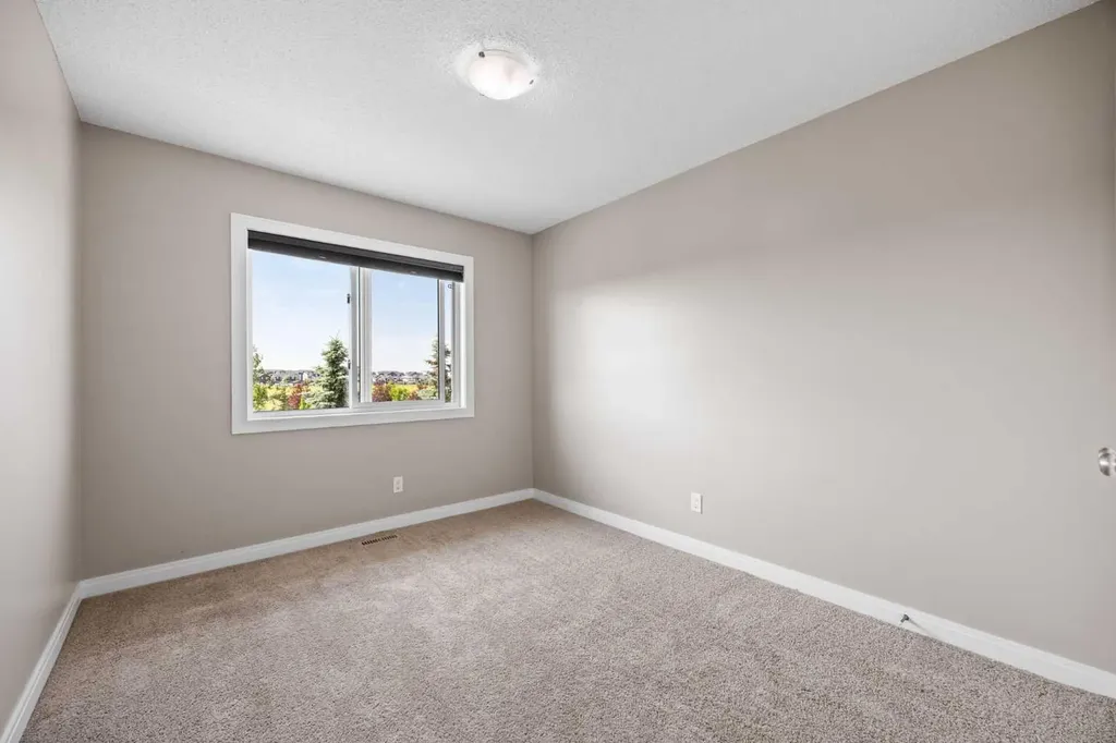 63 Redstone Gardens NE Calgary AB T3N 0J8