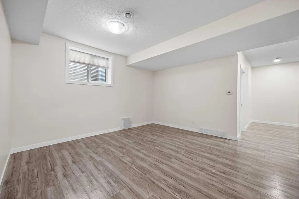 63 Redstone Gardens NE Calgary AB T3N 0J8