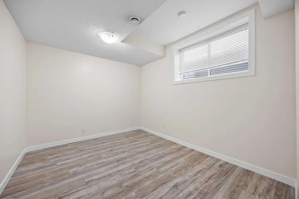 63 Redstone Gardens NE Calgary AB T3N 0J8