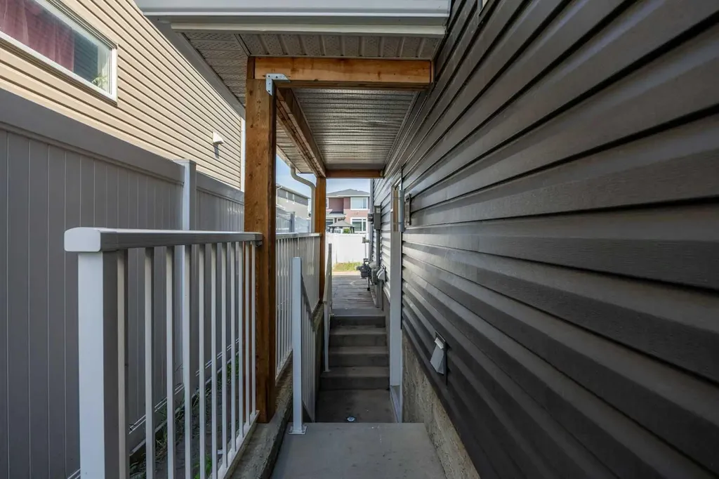 63 Redstone Gardens NE Calgary AB T3N 0J8