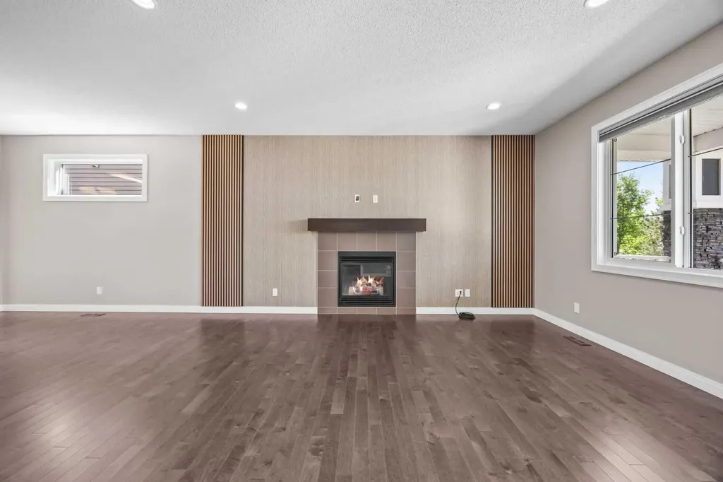 63 Redstone Gardens NE Calgary AB T3N 0J8
