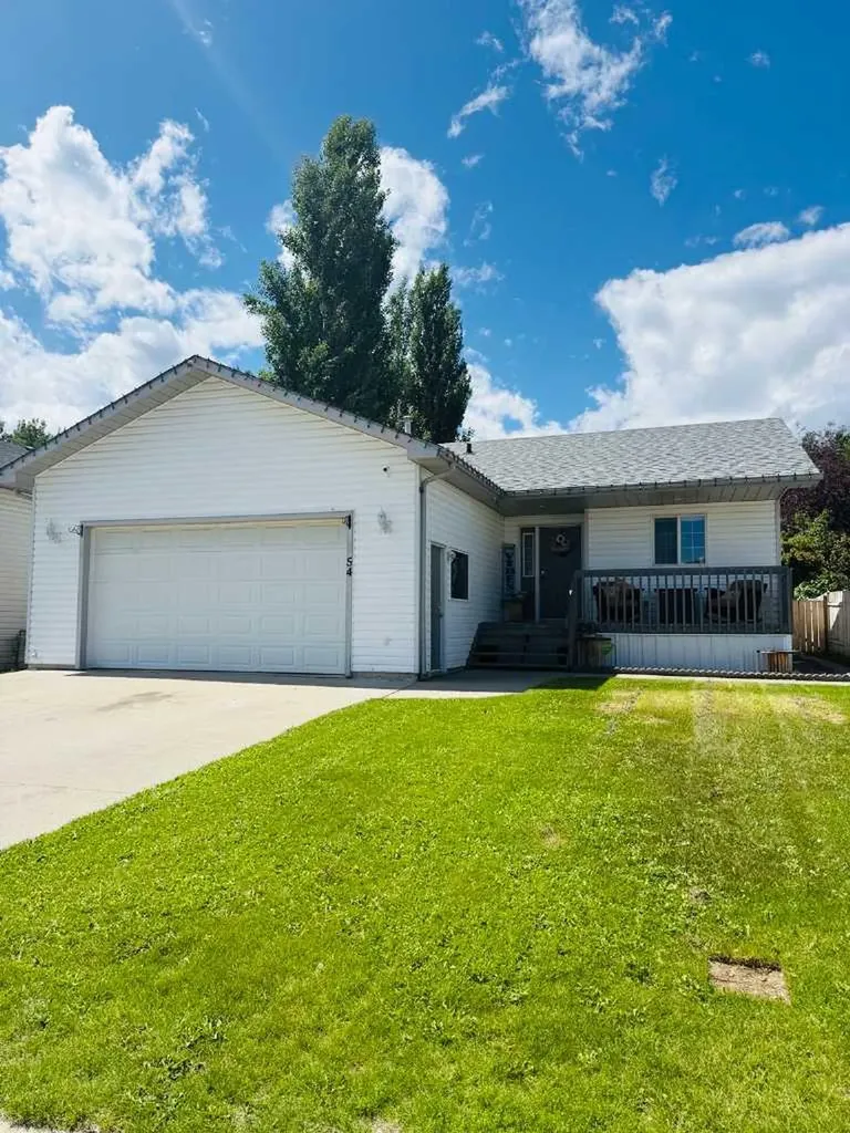 54 Olson Crescent Whitecourt AB T7S1T9