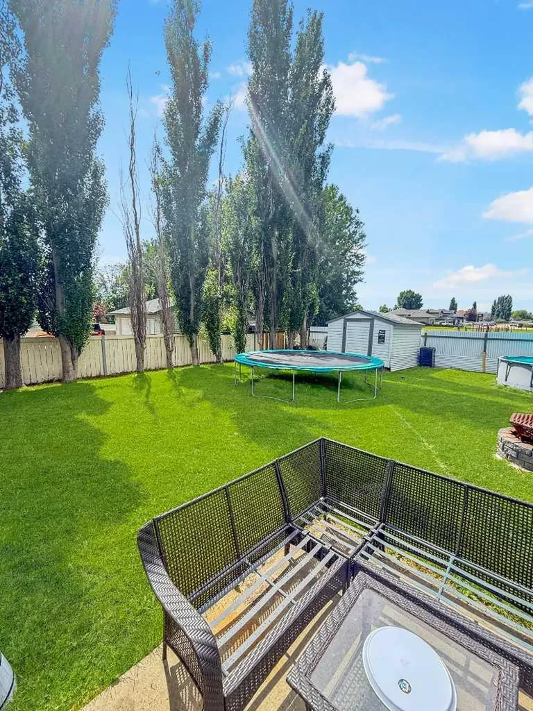 54 Olson Crescent Whitecourt AB T7S1T9